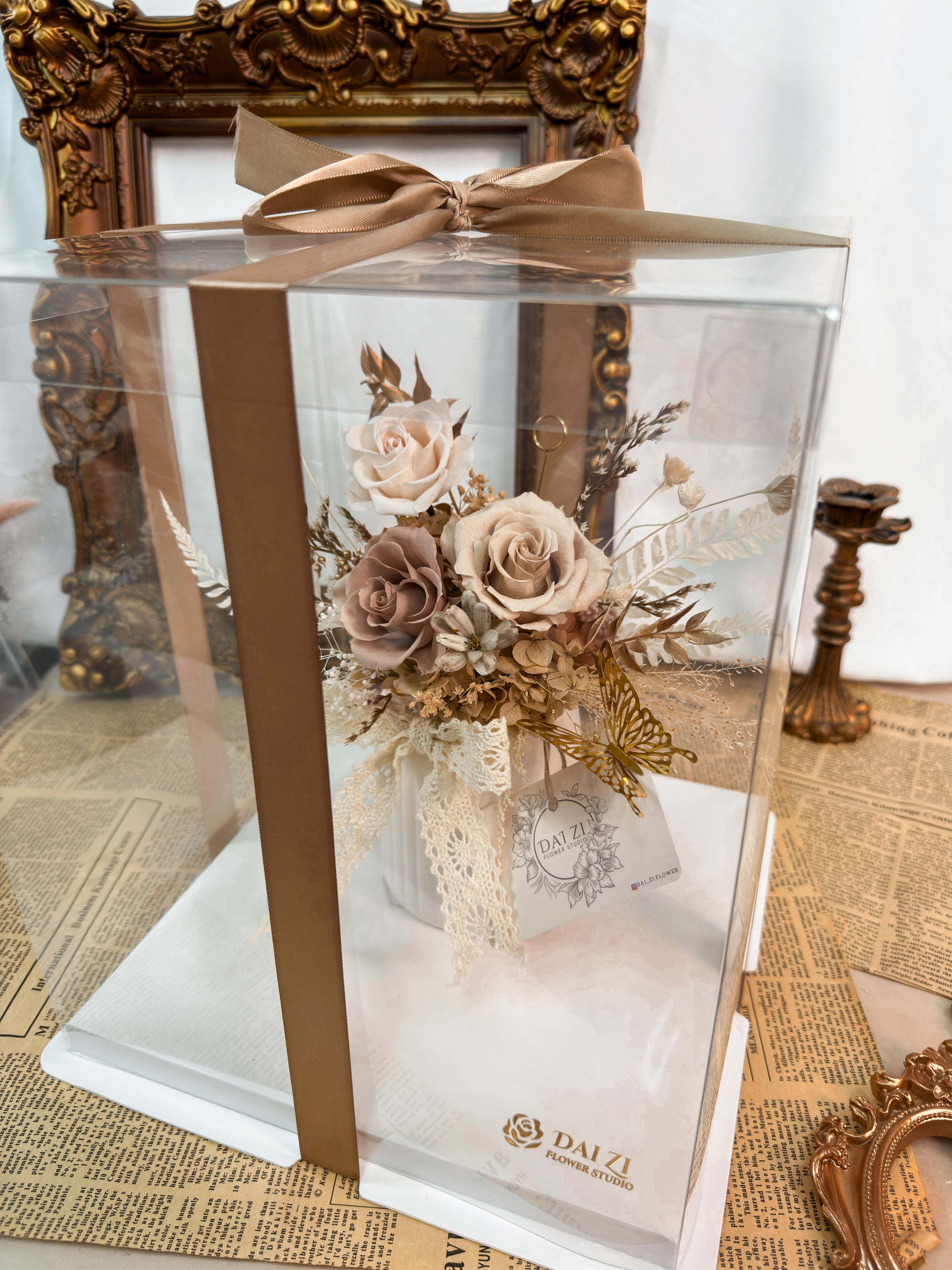永生花開幕禮盒包裝-精品級透明提盒設計-DAIZI代紫花藝高端不凋花送禮