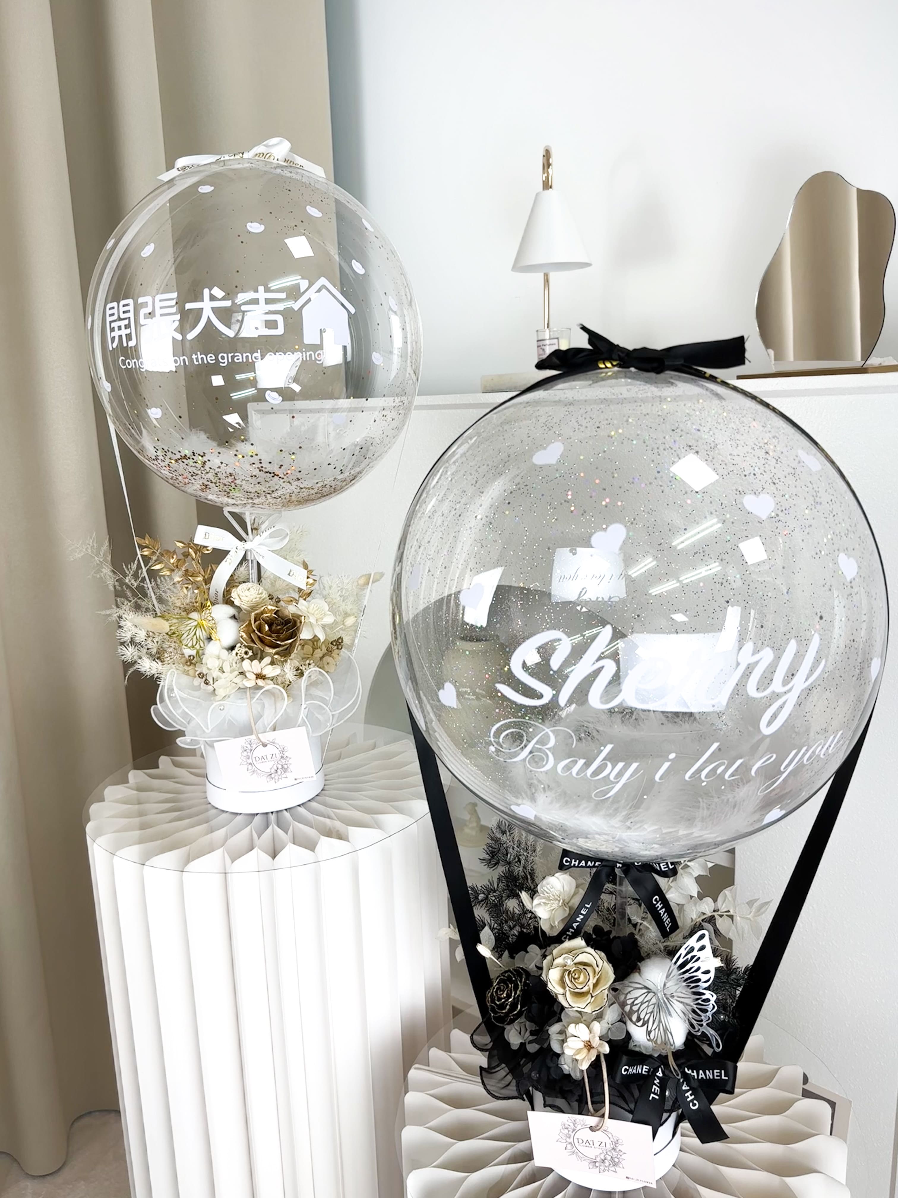 台北精品送花 DAIZI：金色精品永生花抱抱桶斜側面特寫，高品質金屬質感客製化花禮，台北捷運中山國小站專業花藝。