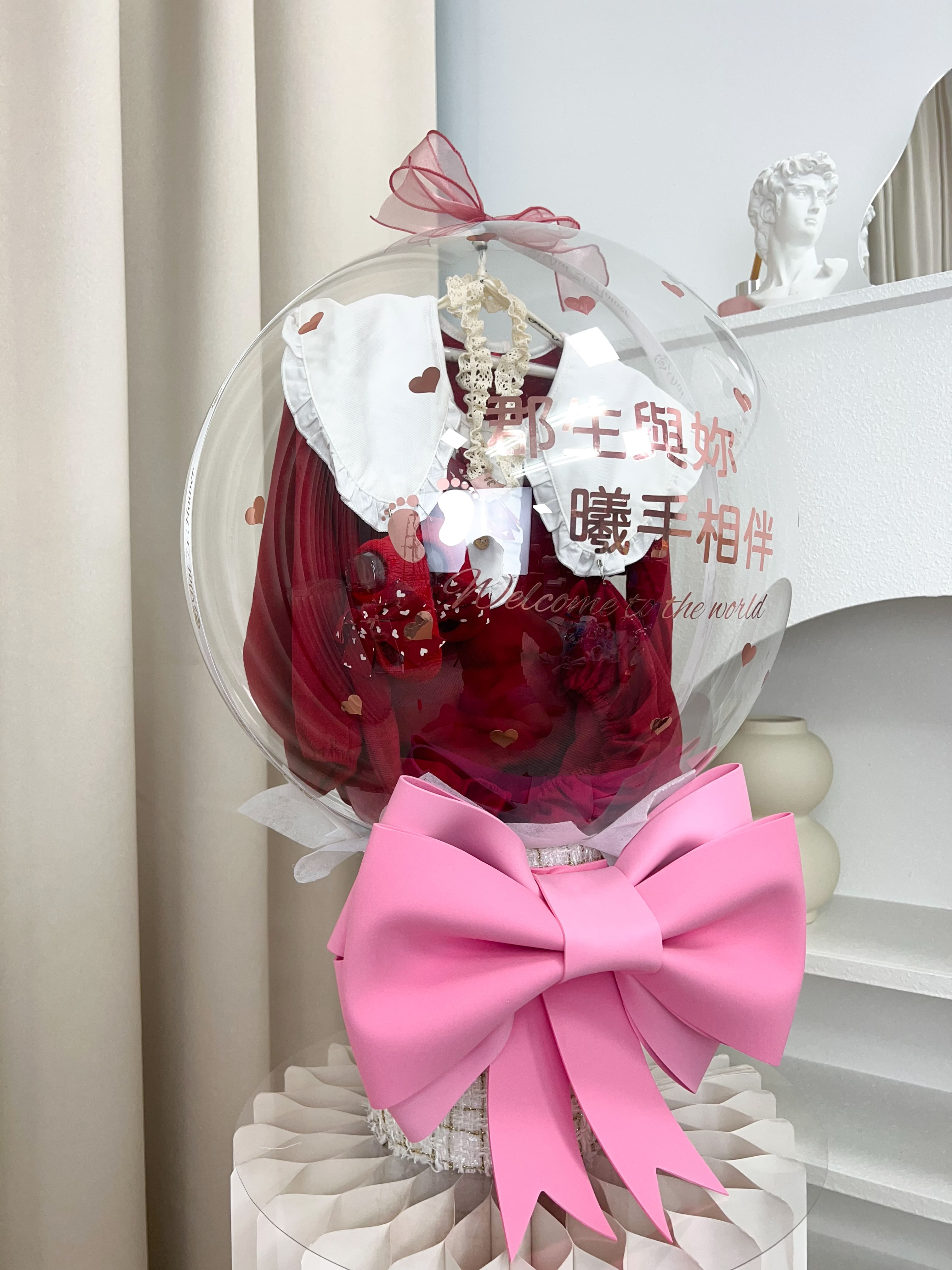 新生兒送禮推薦：客製化彌月禮物波波球，DAIZI 代紫花藝法式精品氣球禮盒，適合滿月、週歲與百日宴的高質感氣球佈置首選。