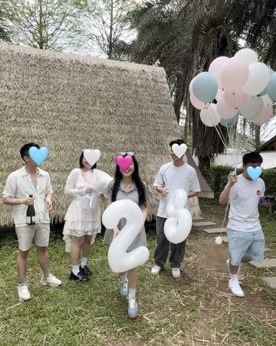 新北生日氣球店家推薦-28歲慶生粉藍白空飄氣球與質感大型數字氣球佈置