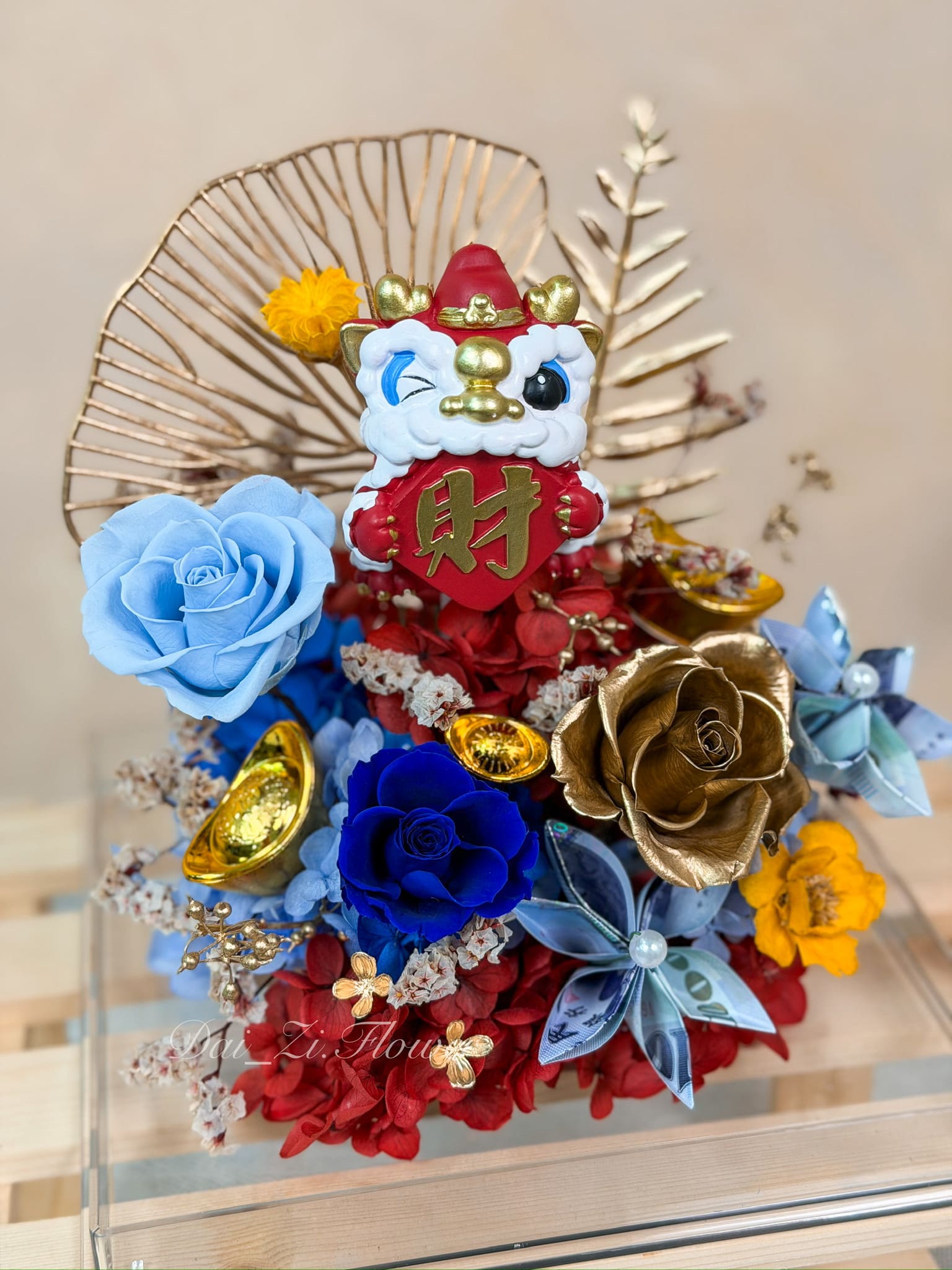 開幕賀禮永生花近景特寫｜獅納千金醒獅抱財永生玫瑰金元寶花藝 台北開幕花籃高端禮品 DaiZi 代紫花藝